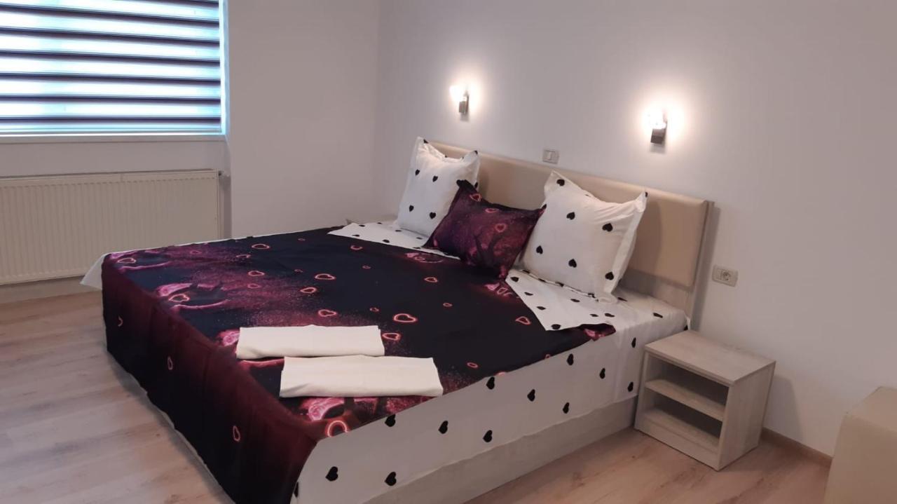 Făgăraş Calypso Rooms מראה חיצוני תמונה