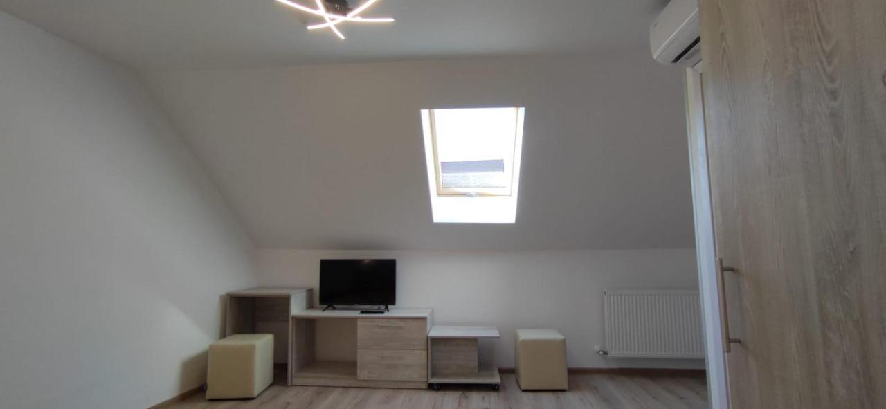 Făgăraş Calypso Rooms מראה חיצוני תמונה