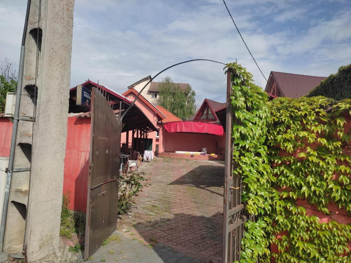 Făgăraş Calypso Rooms מראה חיצוני תמונה