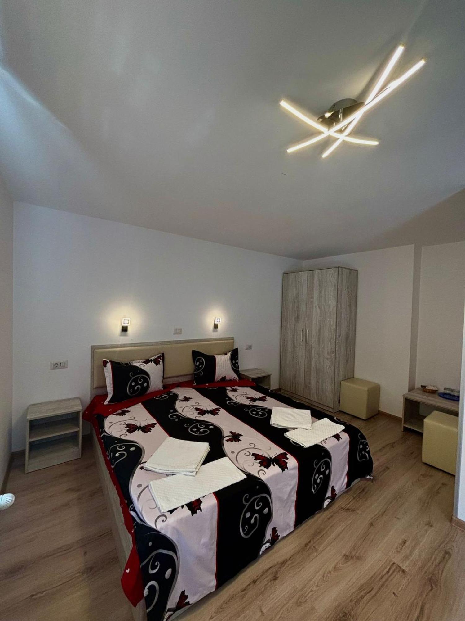 Făgăraş Calypso Rooms מראה חיצוני תמונה